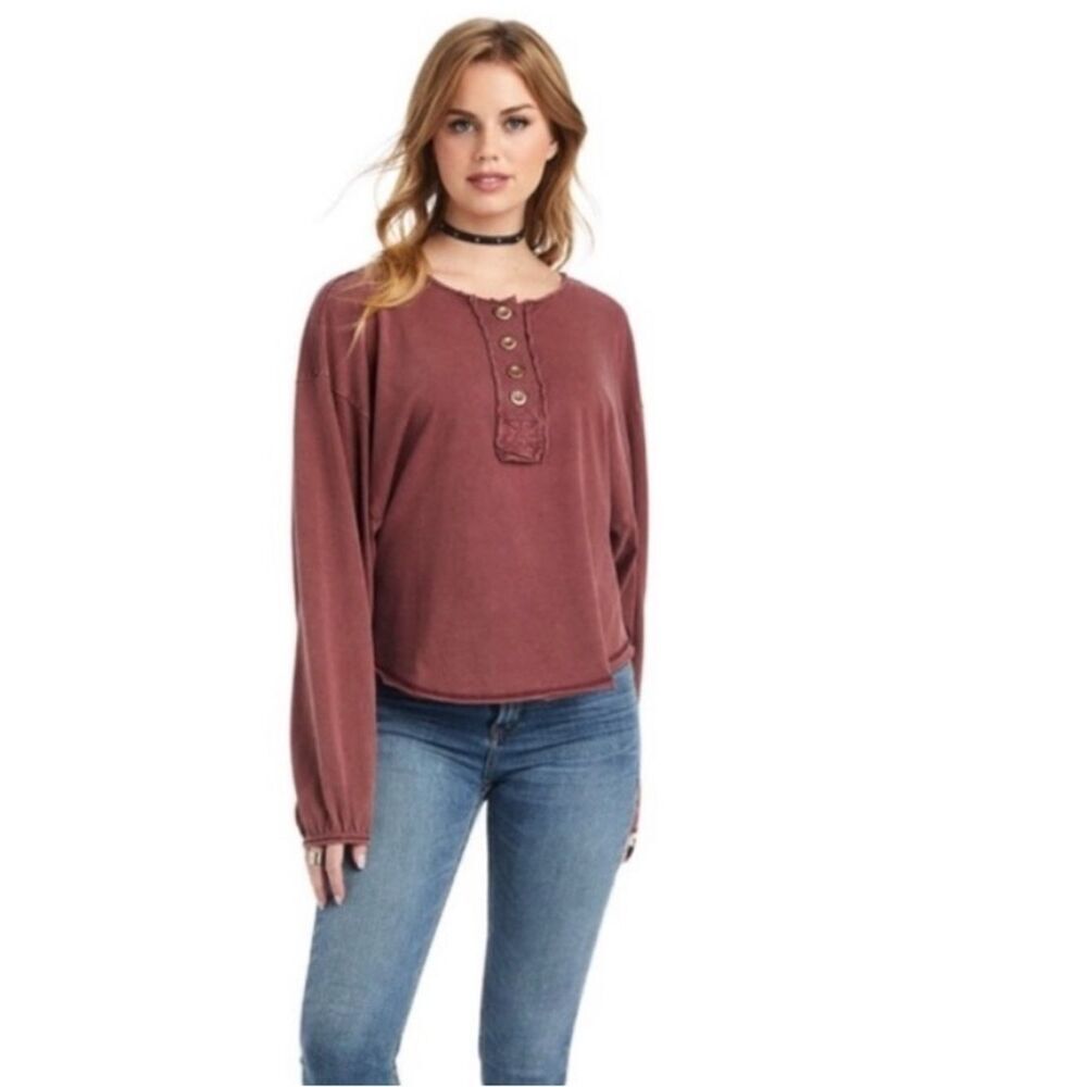 Ariat Piñon  Maroon Button-Front Henley Top Balloon sleeve size small